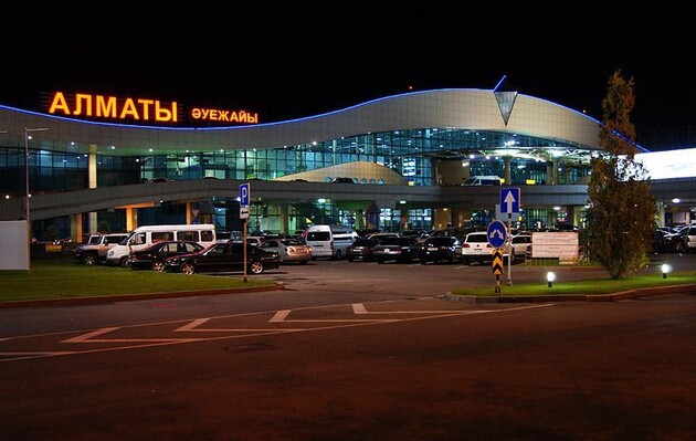 Протестувальники зайняли аеропорт колишньої столиці Казахстану – ЗМІ