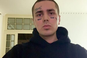 Рэп-исполнитель Face покинул Россию