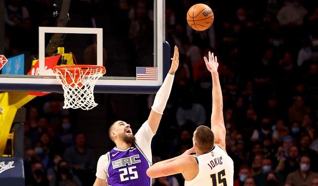 Українець Лень провів свій найкращий матч у сезоні НБА