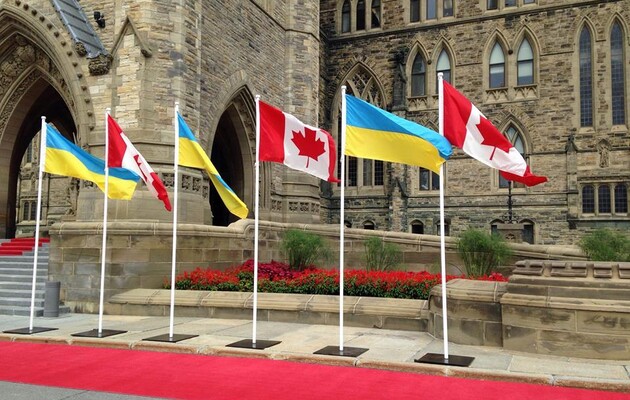 Канада не исключает отправки оружия Украине