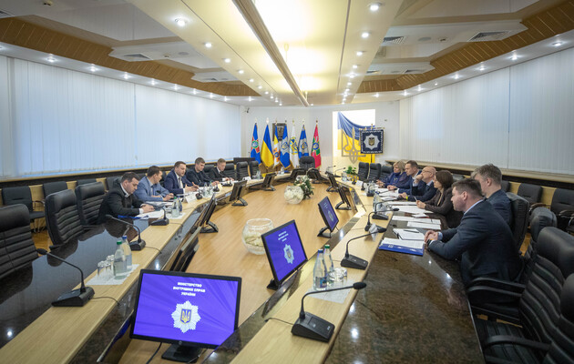 Военно-патриотическое образование молодежи в Украине собираются сделать комплексным