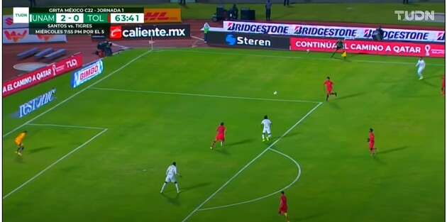 В Мексике футболист забил фантастический гол ударом через себя