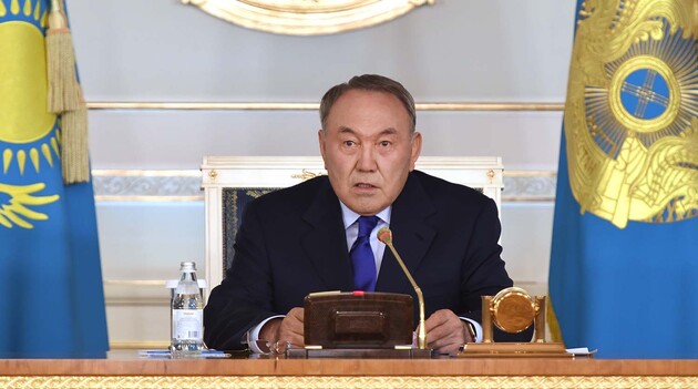Назарбаев будет иметь некоторые полномочия после изменений Конституции Казахстана
