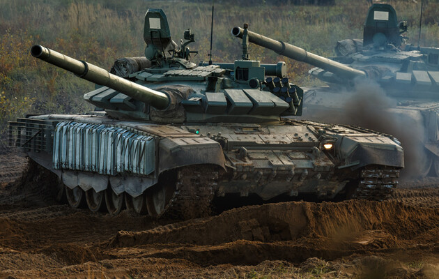 Россия тайно завезла на Донбасс с начала месяца ещё несколько танков и другое оружие — разведка