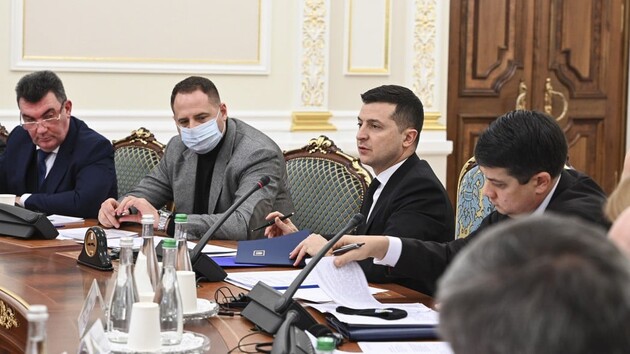 Зеленский ввел в действие решение СНБО по персональным санкциям