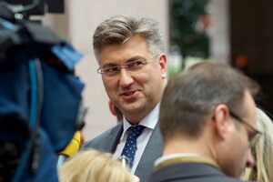 Глава правительства Хорватии извинился перед Украиной за заявления президента Милановича