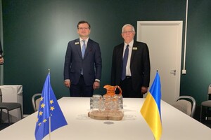Главы дипломатии Украины и ЕС провели телефонные переговоры