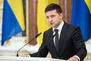 Зеленский призвал поддержать Украину инвестициями, но от олигархов ничего не ждет