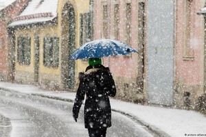 В Україні синоптики обіцяють плюсову температуру та сніг