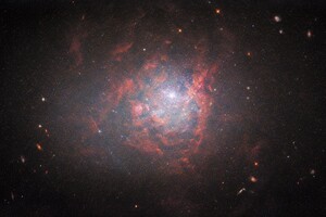 «Хаббл» сделал снимок «галактики-чудачки»