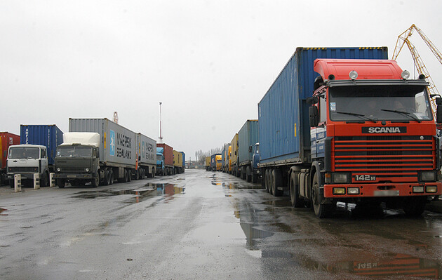Украина и Польша договорились улучшить условия для грузовых перевозок