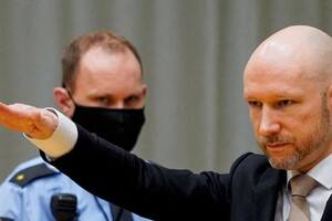 Суд в Норвегии отклонил условно-досрочное освобождение Брейвика
