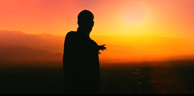 Кліп знято на пісню Black Summer