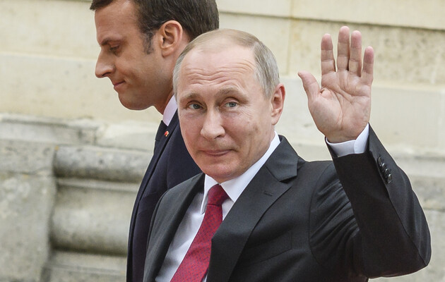 Путин предложил политическое убежище Порошенко