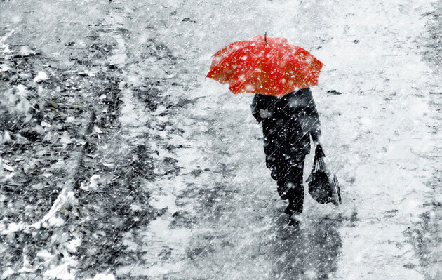 Синоптики обіцяють сніг з дощем практично у всіх областях України