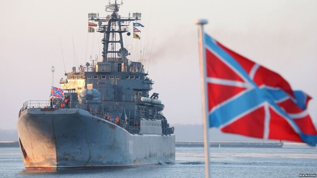 Шість російських військових кораблів прямують до Чорного моря для навчань