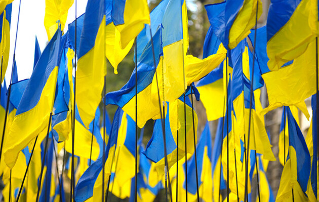 Посольство відреагувало на наругу над українським прапором у парламенті Словаччини 