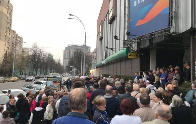 ГИАГ разрешила «реконструировать» четырехэтажку в центре Киева до 18 этажей