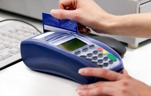 С сегодняшнего дня операции с платежными картами будут осуществляться по новым правилам