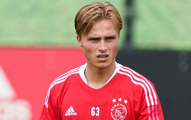 Вармердам є опорним півзахисником