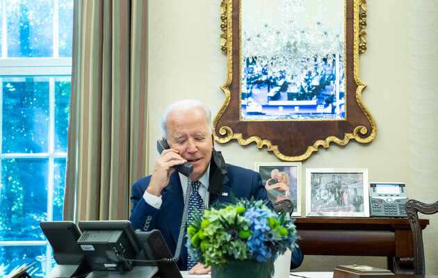 Байден провів телефонну розмову зі світовими лідерами щодо України