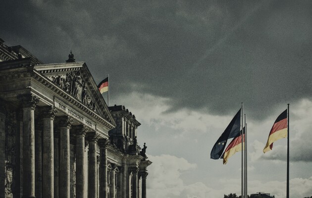 Посольство Украины в Германии снова призвало ФРГ помочь с оружием