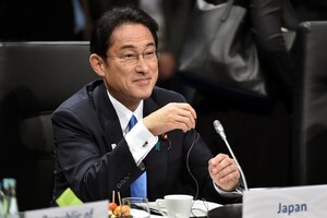 Зеленський поговорив з прем'єром Японії
