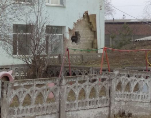 Российские войска обстреляли детский сад в Станице Луганской