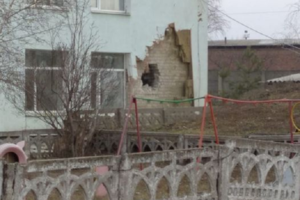 Российские войска обстреляли детский сад в Станице Луганской