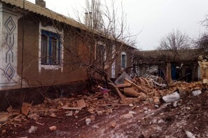 У Луганській області у двір ліцею, де перебували учні, влучив снаряд: СБУ відкрила справу