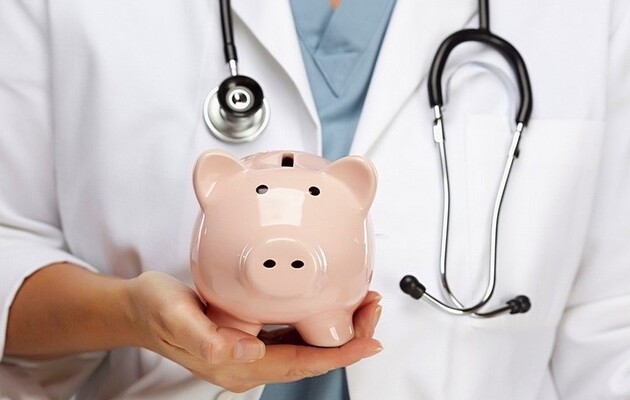 Глава НСЗУ Гусак о повышении зарплат медикам: «Не знали, на какие суммы можно рассчитывать, отдельные руководители»