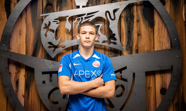 Сікан виступає за "Ганзу" на правах оренди