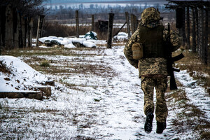 Окупанти понад 20 разів обстріляли позиції ЗСУ на Донбасі та поранили українського військового