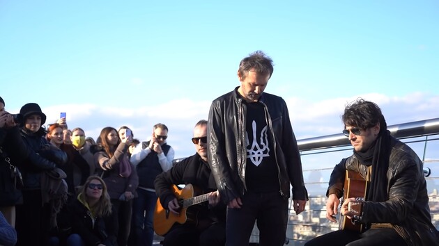 «Океан Эльзы» опубликовал видео спонтанного концерта в Киеве