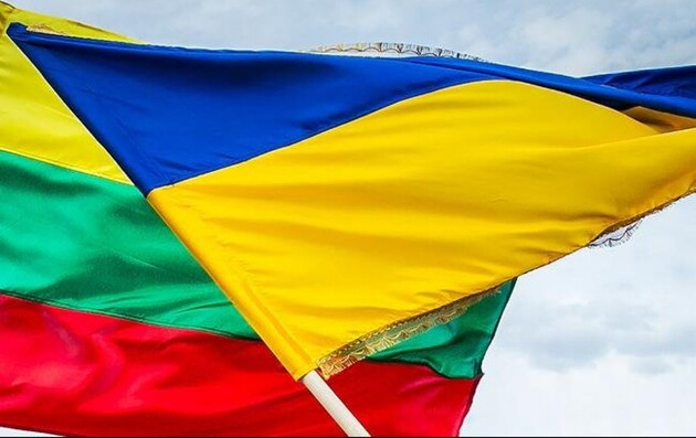 Очередная военная помощь от Литвы: Украине передадут оружие и средства защиты на 1,8 млн евро