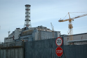 Подоляк повідомив про захоплення Росією Чорнобильської АЕС