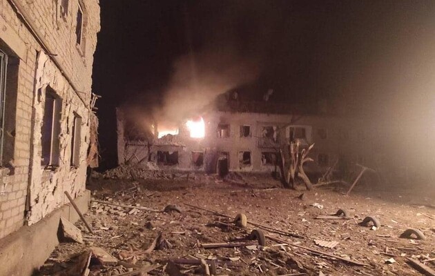 В Старобельске войска РФ повредили газопровод, происходит утечка газа и горят два дома