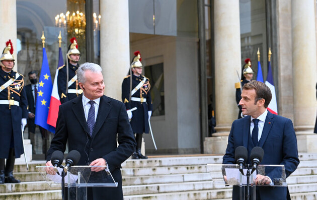 Президенти Литви та Франції обговорили європейську відповідь на військову агресію в Україні