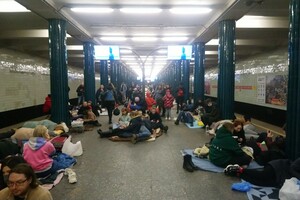 Названо количество людей, спасающихся от войны в киевском метро