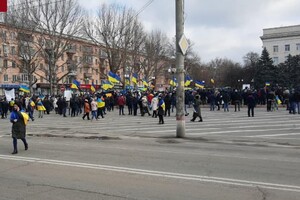 Російські окупанти залишили центр Херсона через протести місцевого населення