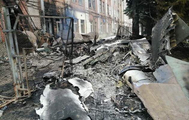 Самолет рф упал на территории госавиапредприятия  в Харькове