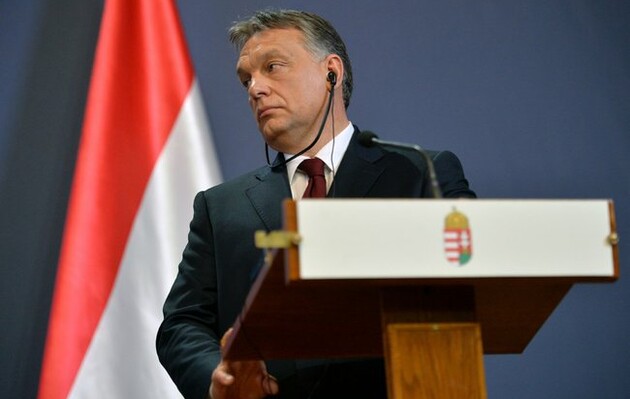Венгрия запретила транспортировать оружие в Украину через свою территорию