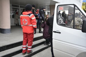 Международный Красный Крест запрещает использовать свою эмблему на машинах для эвакуации – Зеленский