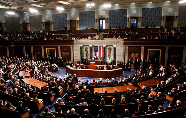 Байден призвал Конгресс поддержать Украину финансово