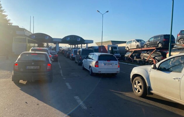 Минулої доби кордон України на виїзд перетнули 118 тисяч людей