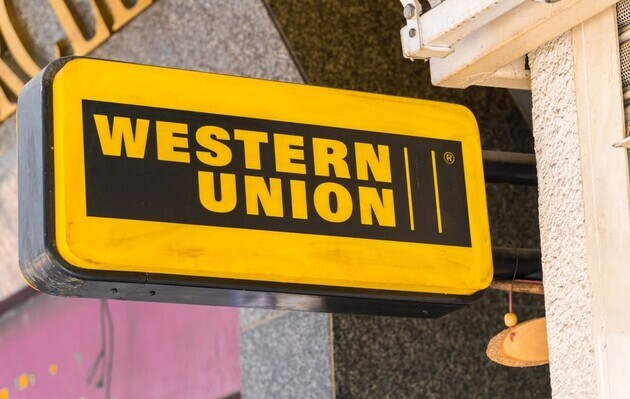 Российские гастарбайтеры потеряли канал перевода средств: Western Union уходит из России и Белоруссии