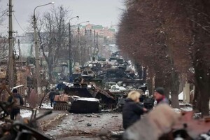 Окупанти обстріляли людей, які чекали на евакуацію з Бучі