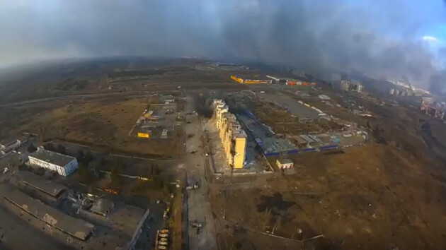 Мариуполь пылает: опубликованно видео с дрона
