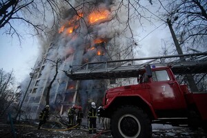 Київ знову опинився під обстрілами: пошкоджено будинки в трьох районах, є жертви