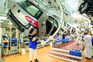  Немецкие автогиганты BMW и Volkswagen приостанавливают производство из-за нехватки деталей из Украины